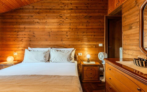 Casa Gloria: Interior Design, Holz, Flooring, Möbel, Fussboden, Decke, Bett, Schlafzimmer, Beleuchtung, Zimmer