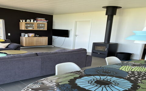 Apsolon - 100M from the Sea: Möbel, Interior Design, Flooring, Fussboden, Holz, Wohnzimmer, Zimmer, Beleuchtung, Decke, Zuhause