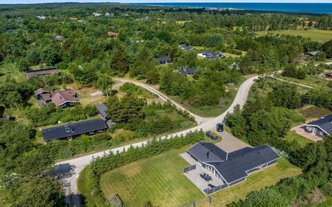 Esalina - 800M from the Sea: Vogelperspektive, Luftaufnahmen, Wohngebiet, Landschaft, Grundstueck, Einfach, Vorort, Estate, Plantage, Landscaping
