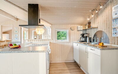 Esalina - 800M from the Sea