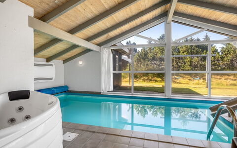 Gertrud - 800M from the Sea: Decke, Schwimmbad, Resort, Hotel, Design, Dachboden, Eco Hotel, Villa