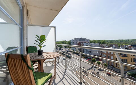 Residentie Casa Nova: Wohnung, Balkon, Wohngebiet, Urban Design, Eigentumswohnung, Geländer, Schatten, Daylighting, Deck