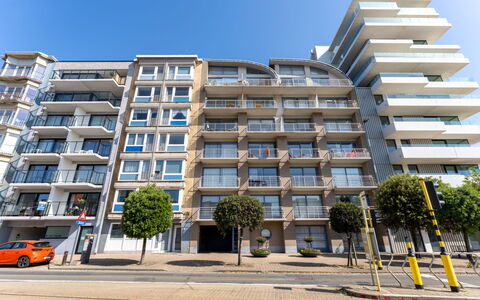 Residentie Casa Nova: Gebäude, Daytime, Wohnung, Stadtgebiet, Stadt, Metropolitan Area, Wohngebiet, Fassade, Nachbarschaft, Die Architektur