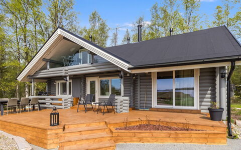 Villa Praava B: Holz, Zuhause, Hütte, Abstellgleis, Veranda, Holz, Hartholz, Deck, Blockhaus, Gartenbauten