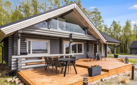 Villa Praava B: Holz, Hütte, Abstellgleis, Blockhaus, Hartholz, Holz, Gartenbauten, Deck, Veranda, Planke