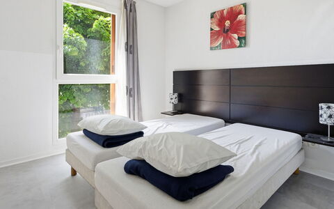 Virginia: Interior Design, Möbel, Bett, Flooring, Holz, Fussboden, Schlafzimmer, Zimmer, Bettdecke, Bedding