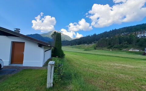 Achenkirch 622: Gras, Bergforms, Berg, Hügel, Haus, Hochland, Wiese, Landschaft, Ländliches Gebiet, Einfach