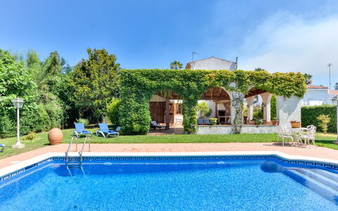 Quietud: Schwimmbad, Estate, Resort, Garten, Hazienda, Villa, Schatten, Landscaping, Hof, Eco Hotel