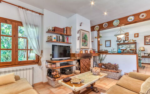 Quietud: Möbel, Interior Design, Holz, Couch, Flooring, Wohnzimmer, Zimmer, Tabelle, Decke, Fussboden