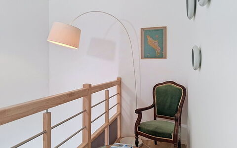 Les Bains D'Oléron 1: Möbel, Interior Design, Wand, Flooring, Holz, Fussboden, Wohnzimmer, Couch, Zimmer, Beleuchtung