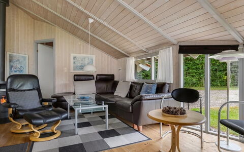 Ljubinko - 300M from the Sea: Interior Design, Holz, Decke, Möbel, Flooring, Fussboden, Wohnzimmer, Couch, Zuhause, Zimmer