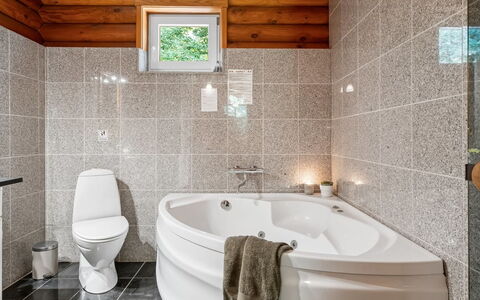 Unelma - from the Sea: Armatur, Badezimmer, Flooring, Interior Design, Badewanne, Fussboden, Zapfhahn, Installation, Sinken, Decke