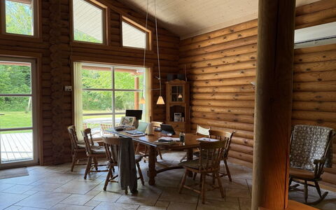 Unelma - from the Sea: Möbel, Interior Design, Flooring, Holz, Decke, Fussboden, Stuhl, Tabelle, Zimmer, Braun