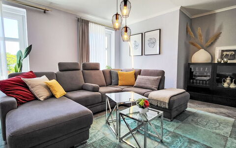 Flecken Zechlin: Blau, Wohngebiet, Wohnung, Eigentumswohnung, Resort, Balkon, Estate, Rasen, Schwimmbad, Hotel