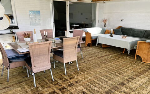 Rosalie - 150M from the Sea: Blau, Wohngebiet, Wohnung, Eigentumswohnung, Resort, Balkon, Estate, Rasen, Schwimmbad, Hotel