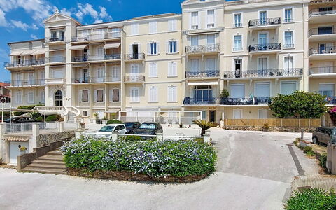 Le Grand Hotel: Gebirge, Balkon, Bergdorf
