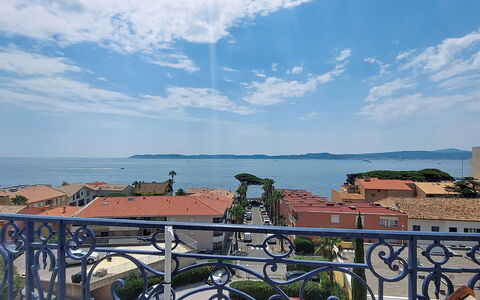Le Grand Hotel: Gebirge, Balkon, Bergdorf