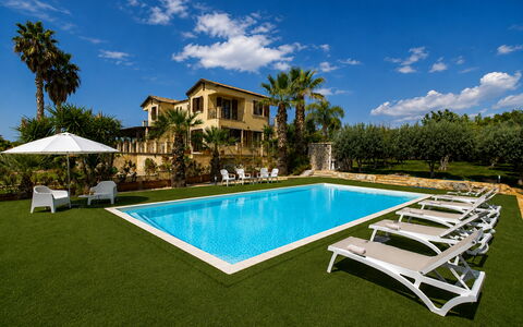 Villa Don Pino: Schwimmbad, Baum, Resort, Wohngebiet, Estate, Haus, Eco Hotel, Zuhause, Villa, Hazienda