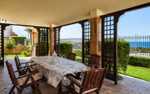 La Villa di Giusy: Estate, Veranda, Balkon, Garten, Zimmerpflanze, Blumentopf, Schatten, Resort, Villa, Villa