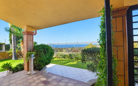 La Villa di Giusy: Garten, Schatten, Landscaping, Eco Hotel, Villa, Hazienda, Zimmerpflanze, Outdoor Struktur, Resort