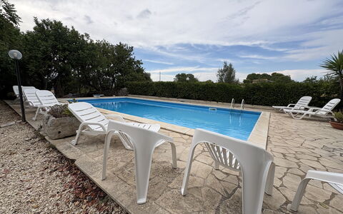 Casale Nardi: Blau, Möbel, Schwimmbad, Gartenmöbel, Verbundwerkstoff, Freizeit, Schatten, Resort, Stuhl, Sonnenliege