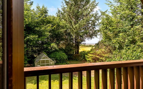 Milly - 500M to the Fjord: Holz, Holzbeize, Garten, Hartholz, Schatten, Landscaping, Hinterhof, Garten, Eco Hotel, Baluster