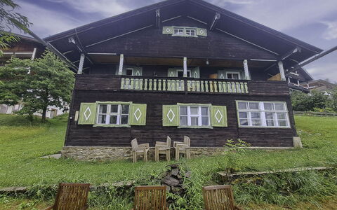 Grafenast: Gebäude, Haus, Hütte, Zuhause, Die Architektur, Ländliches Gebiet, Dach, Abstellgleis, Veranda, Tür