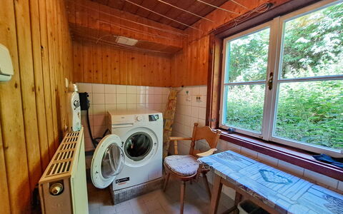 Grafenast: Holz, Flooring, Fussboden, Zimmer, Holzbeize, Major Appliance, Hartholz, Waschmaschine, Decke, Sperrholz
