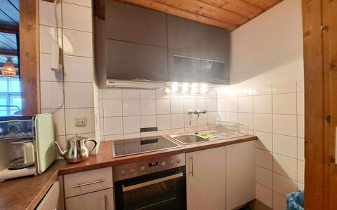 Grafenast: Küche, Küchengerät, Countertop, Flooring, Major Appliance, Holz, Spüle, Cabinetry, Fussboden, Interior Design