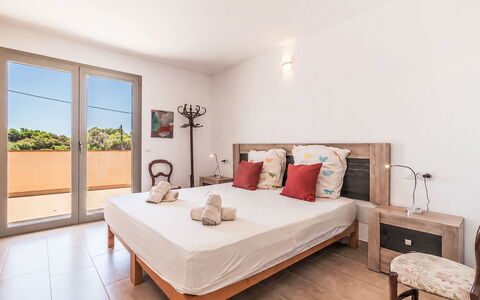 Garlanda: Möbel, Holz, Flooring, Fussboden, Schlafzimmer, Wohnung, Bett, Zuhause, Bedding, Bettdecke