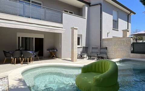 Monte Kope: Schwimmbad, Wohngebiet, Zuhause, Verbundwerkstoff, Resort, Estate, Schatten, Beton, Villa, Hazienda