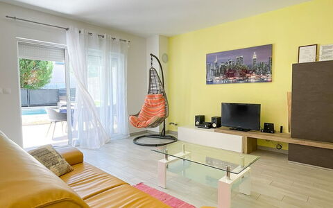 Monte Kope: Möbel, Interior Design, Flooring, Fussboden, Couch, Wand, Decke, Holz, Wohnzimmer, Zimmer