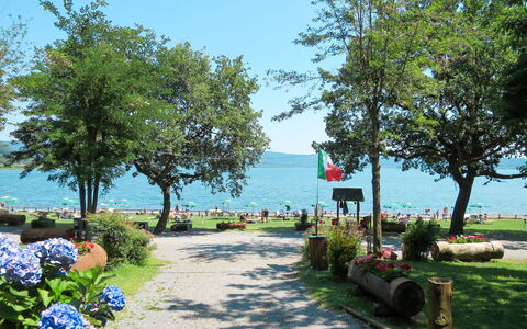 Lago di Vico 629: Erholung, Küsten Und Ozeanische Forms, Küste, Freizeit, Meer, Urlaub, Frühling, Ufer, Park, Bucht