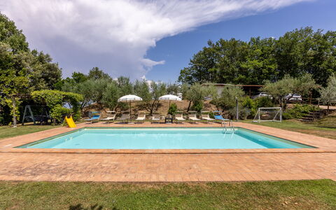 Villa Daluma, Private Pool in Todi: Schwimmbad, Estate, Garten, Hazienda, Resort, Schatten, Eco Hotel, Landscaping, Plantage, Villa
