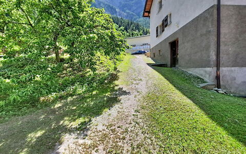 Jägerheim: Möbel, Interior Design, Stuhl, Gartenmöbel, Natürliches Material, Schatten, Tisch Im Freien, Design, Restaurant, Küche & Esszimmer Tisch