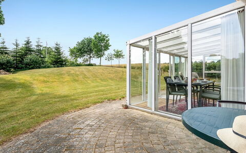 Aagot - 250M from the Sea: Möbel, Interior Design, Stuhl, Gartenmöbel, Natürliches Material, Schatten, Tisch Im Freien, Design, Restaurant, Küche & Esszimmer Tisch