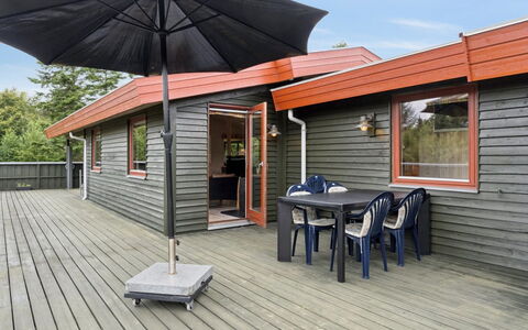 Bindslev 635: Möbel, Interior Design, Stuhl, Gartenmöbel, Natürliches Material, Schatten, Tisch Im Freien, Design, Restaurant, Küche & Esszimmer Tisch