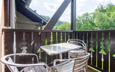 Ax-Les-Thermes 602: Möbel, Interior Design, Stuhl, Gartenmöbel, Natürliches Material, Schatten, Tisch Im Freien, Design, Restaurant, Küche & Esszimmer Tisch