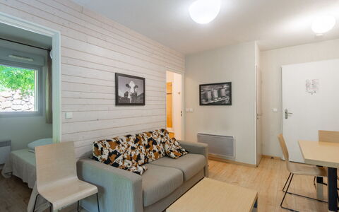Ax-Les-Thermes 603: Interior Design, Flooring, Möbel, Holz, Fussboden, Zimmer, Decke, Couch, Wohnzimmer, Zuhause