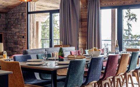 La Rosière 620: Möbel, Interior Design, Holz, Stuhl, Tabelle, Flooring, Textil, Esszimmer, Fussboden, Küche & Esszimmer Tisch