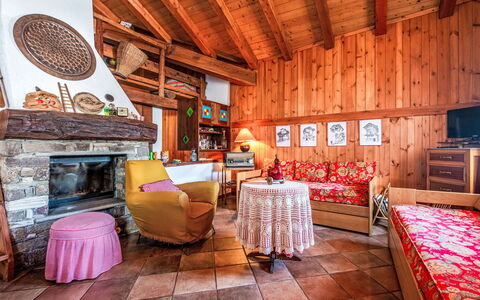 Les Combes 6: Holz, Zuhause, Hütte, Blockhaus, Resort, Holzbeize, Hartholz, Bauernhaus, Wohnzimmer, Holz