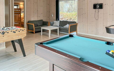 Nakke - 900M from the Sea: Interior Design, Flooring, Holz, Möbel, Fussboden, Decke, Zimmer, Beleuchtung, Tabelle, Holzbeize