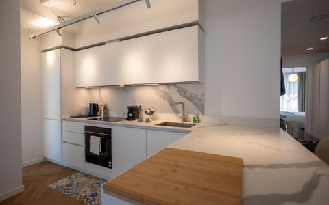 Terrazza Mare, Jacuzzi and Seaview: Küche, Countertop, Interior Design, Flooring, Küchengerät, Möbel, Holz, Fussboden, Decke, Light Fixture