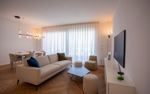 Terrazza Mare, Jacuzzi and Seaview: Möbel, Interior Design, Flooring, Couch, Fussboden, Wohnzimmer, Holz, Zimmer, Decke, Wohnung