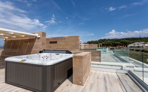 Terrazza Mare, Jacuzzi and Seaview: Armatur, Badewanne, Fussboden, Wohnung, Jacuzzi, Schwimmbad, Resort, Hotel, Penthouse