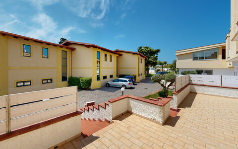 Baia di Tempsa Beach and Sea: Wohnung, Balkon, Estate, Schatten, Hotel, Villa, Auffahrt, Gips