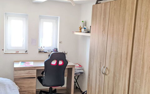 Workbase Nidderau: Möbel, Holz, Interior Design, Flooring, Fussboden, Zimmer, Holzboden, Cabinetry, Schublade, Zuhause