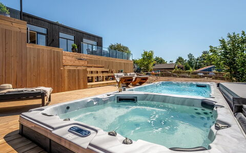 Hubertina - 900M from the Sea: Holz, Schwimmbad, Resort, Hartholz, Deck, Holzbeize, Eco Hotel, Design, Holzboden, Stuhl