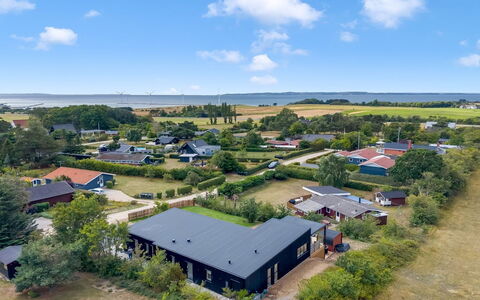 Hubertina - 900M from the Sea: Wohngebiet, Landschaft, Dach, Vogelperspektive, Einfach, Grundstueck, Zuhause, Ländliches Gebiet, Menschliche Siedlung, Luftaufnahmen
