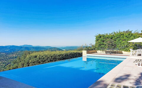 Balcon D'Azur: Schwimmbad, Blau, Resort, Verbundwerkstoff, Eco Hotel, Schatten, Gartenmöbel, Water Feature, Hotel, Sonnenliege